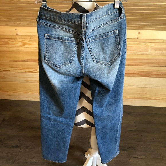 Old Navy boyfriend fit jeans! - Picture 3 of 6
